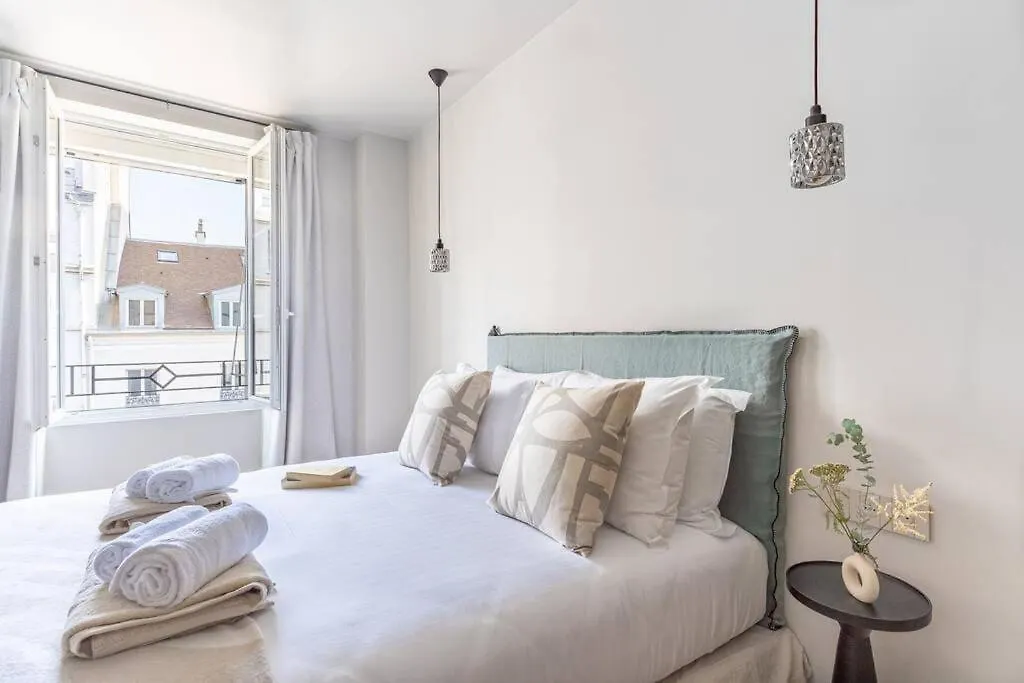 New - Luxury Parisian Flat - 4P Apartment France